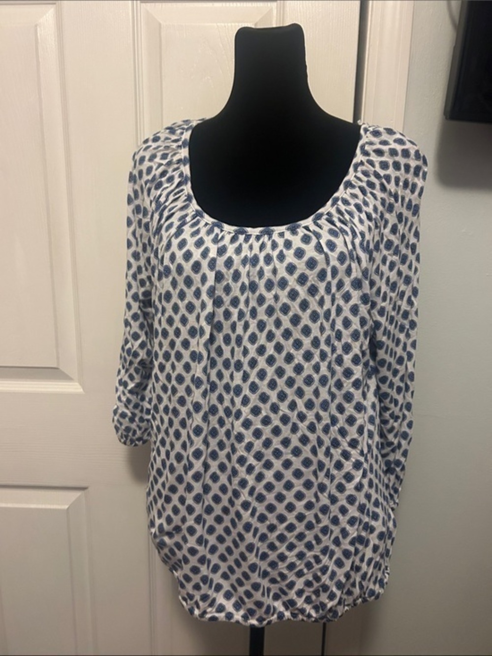 MICHAEL Michael Kors White and Blue Scoop Neck Printed Tunic